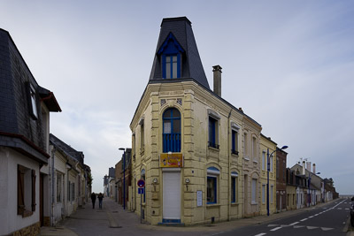 photo1