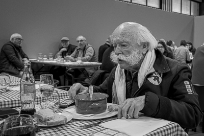 Un petit beouf bourguignon pour ce visiteur avant de reprendre la déambualation 